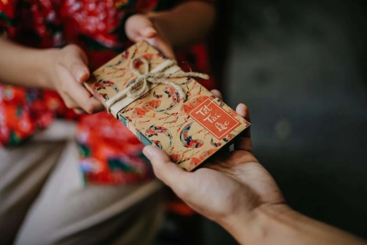 Ý nghĩa giấc mơ thấy được mừng tuổi tiền điềm gì? Đánh con gì? content media